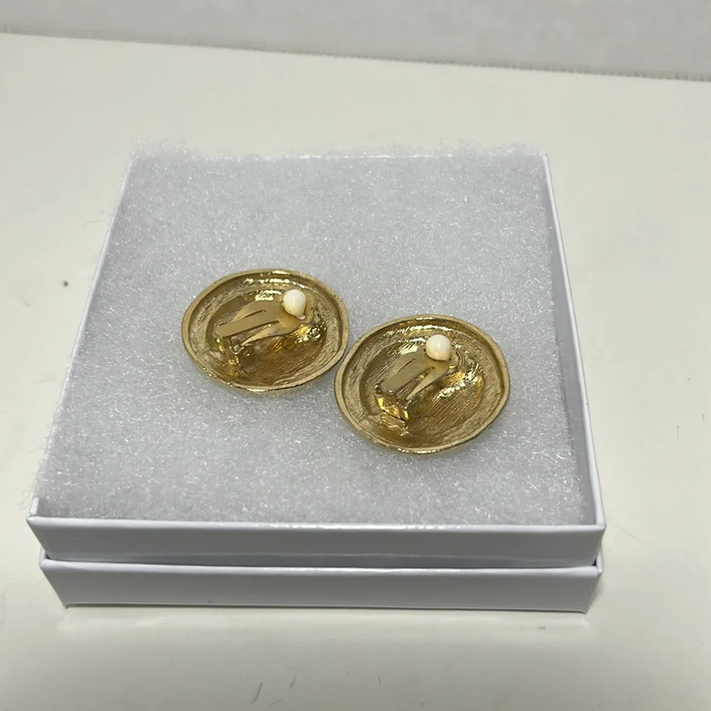 Givenchy earrings clip black gold tone small letter logo vintage formal classic